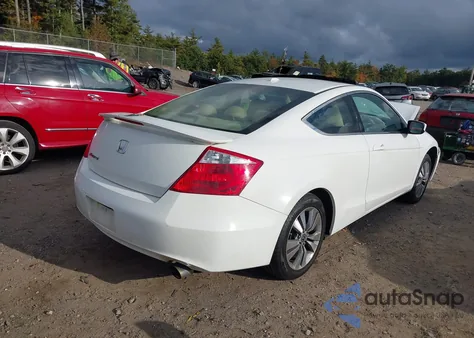 2010 Honda Accord 2.4 Ex-L z USA, uszkodzony, nr VIN 1HGCS1B82AA002734